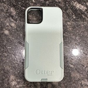 OtterBox Case (iPhone 11 Pro Max)